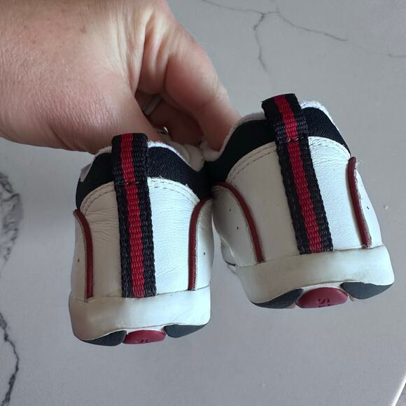 Stride Rite Walker White Leather High Top Sneakers - Size 5 - Picture 4 of 7